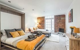 Cosmopolitan River Side Apartment York